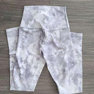 Lululemon super high rise align 28" size 4